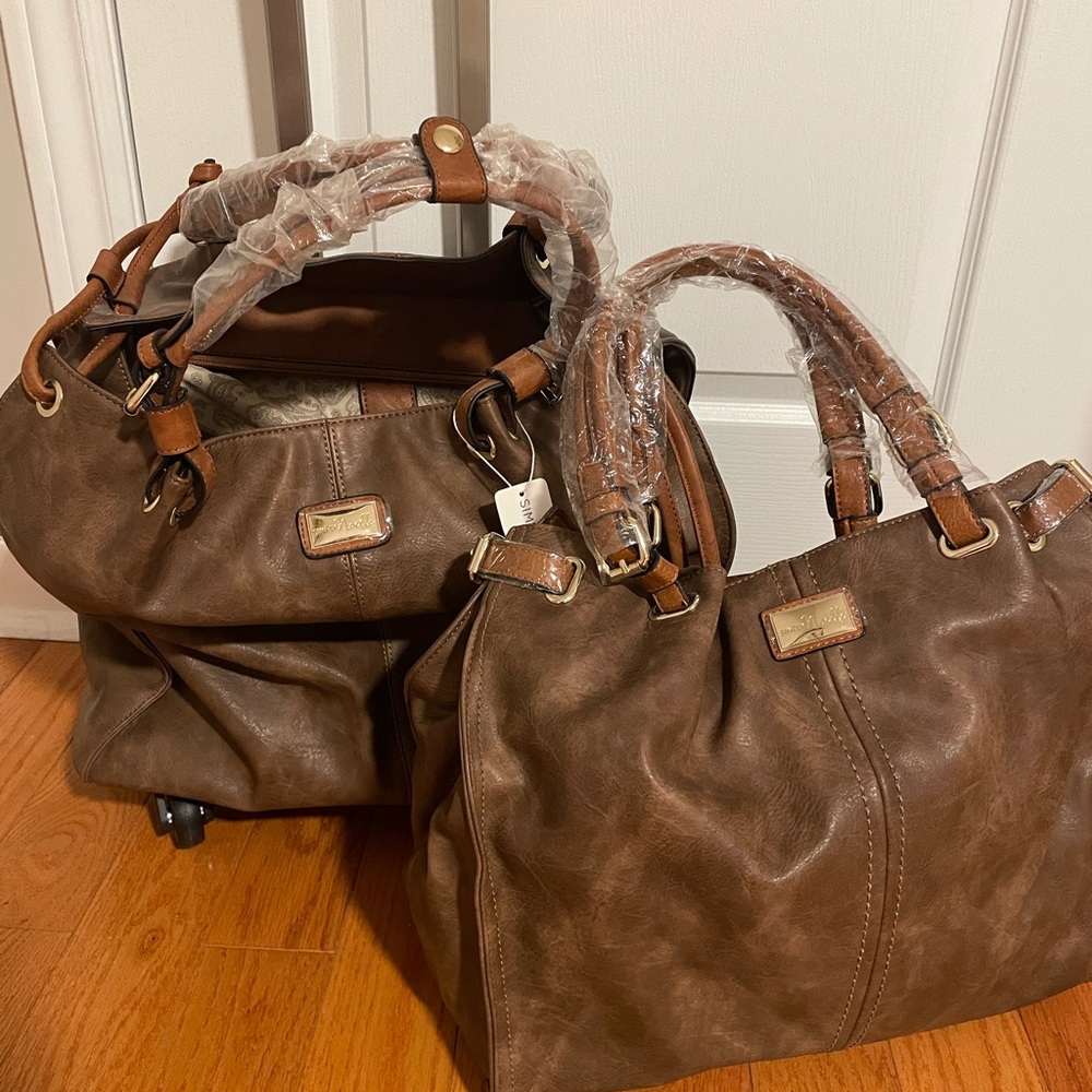 Simply Noelle Matching Carry on and Purse